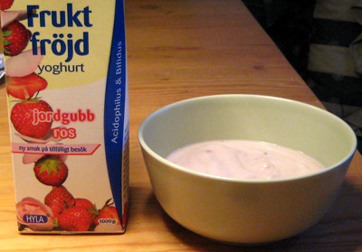 yoghurt jordgubb ros